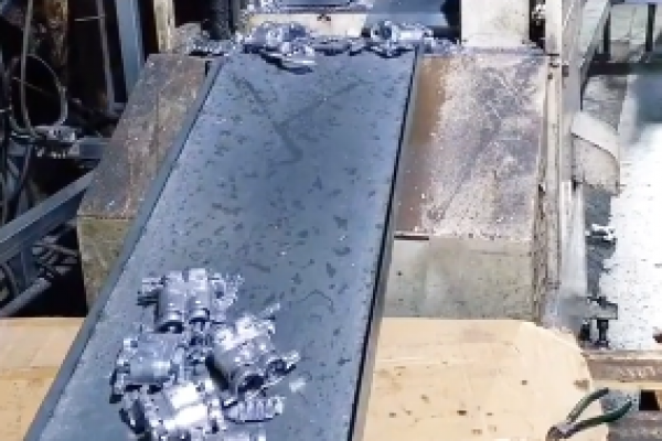 汽車類高壓接插件胚體 四